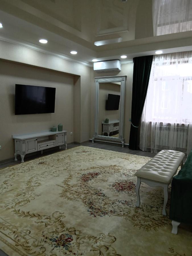 Grand Holiday Hall 巴甫洛达尔 外观 照片